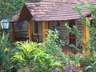 Cancio'S House Hotel Aldona Екстериор снимка