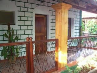 Cancio'S House Hotel Aldona Екстериор снимка
